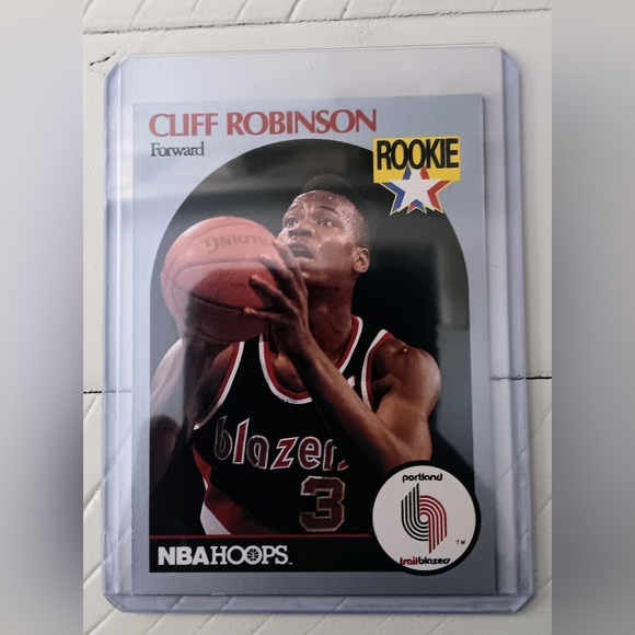 1990-91 NBA Hoops - #250 Clifford Robinson (RC) - Picture 7 of 11